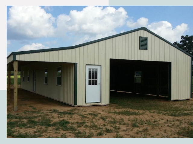 Строительство конюшен в Крымске